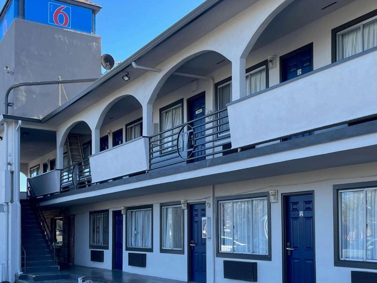 Motel 6 Richmond Ca Civic Center Eksteriør billede